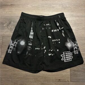 Eric Emanuel Graphic City Skyline Shorts Size M Youth Boys Athletic Kids